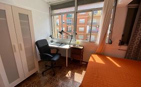 Piso Cerca De La Playa - Act. Mauri 1B